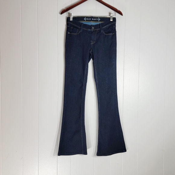 4/$20 Old Navy Low Rise Flare Leg Stretch Dark Blue Jeans Size 2 - Picture 1 of 4